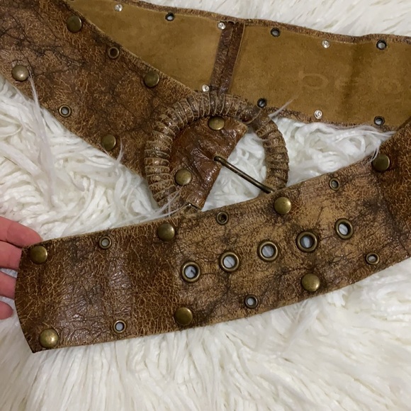Bebe Distressed Leather Belt - Picture 4 of 4